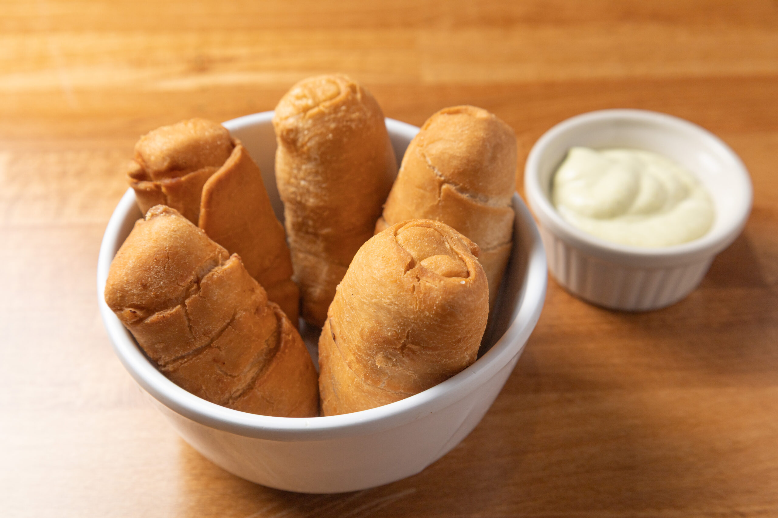 TEQUEÑOS DE QUESO